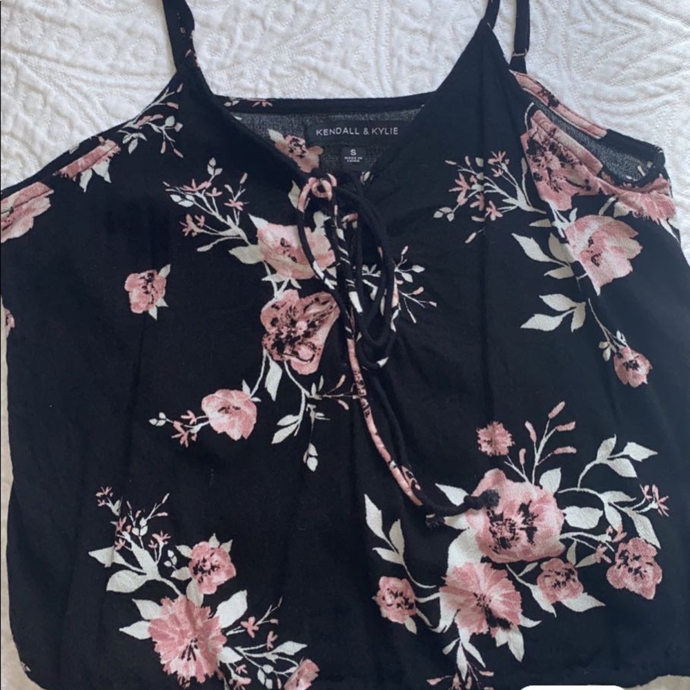 Kendall&Kylie shirt